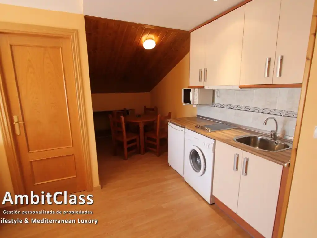 Edificio en venta en Puente la Reina de Jaca