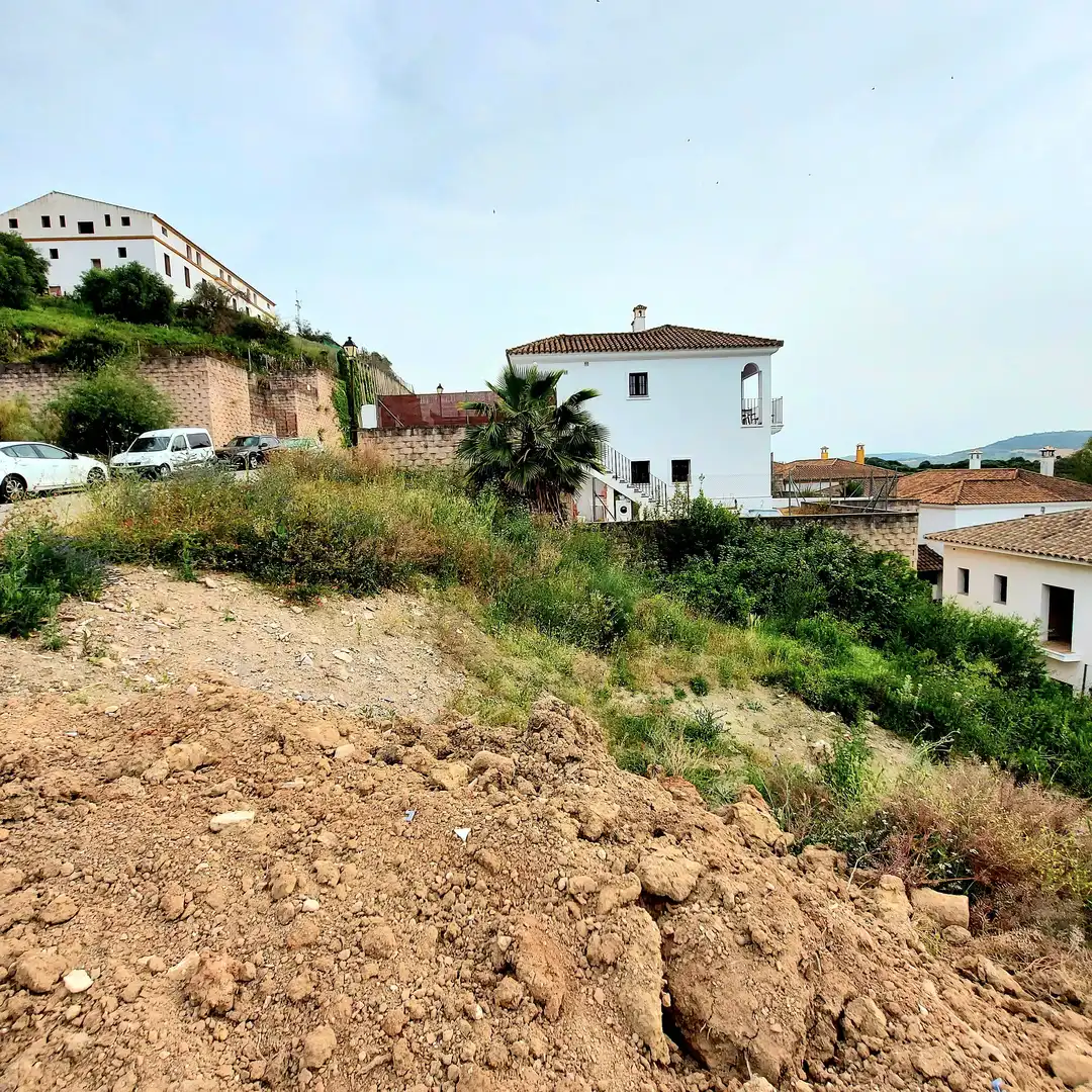 Terreno residenziale in vendita a Avenida del Pinsapar 42