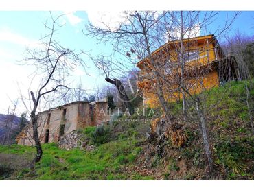 Casa en venda a Calle Serres