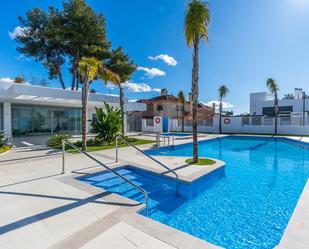 Swimming pool of Single-family semi-detached to rent in Marbella  with Air Conditioner, Terrace and Swimming Pool