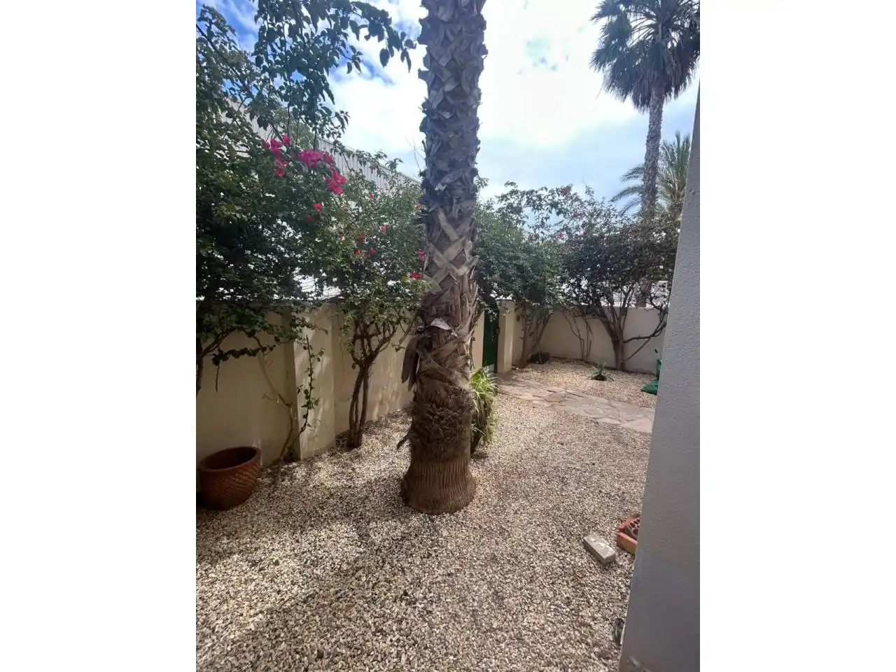 Jardín de Piso en venta en Roquetas de Mar con Aire acondicionado, Terraza y Piscina comunitaria