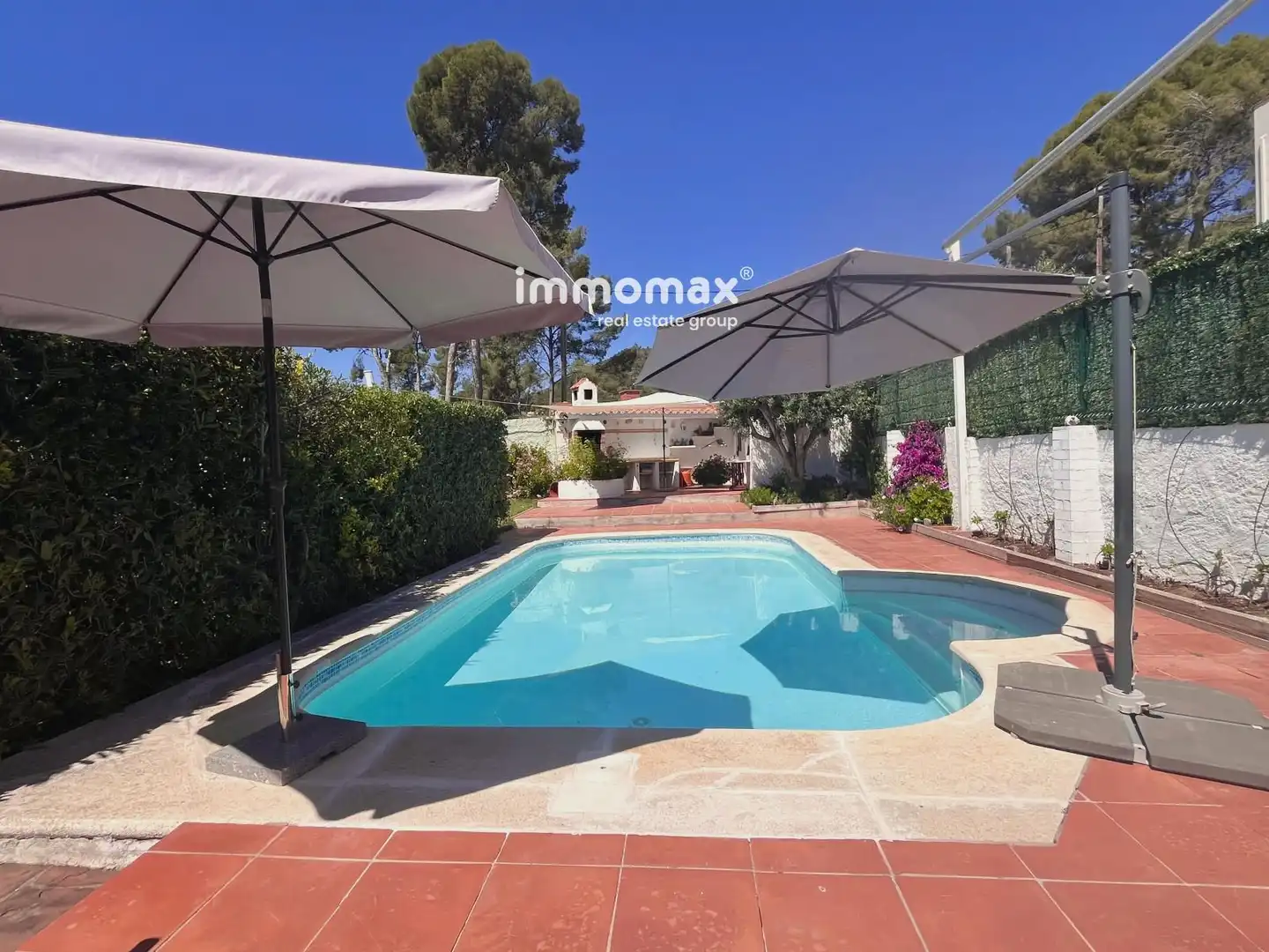 Piscina de Casa o xalet en venda en Castelldefels amb Aire condicionat, Terrassa i Traster