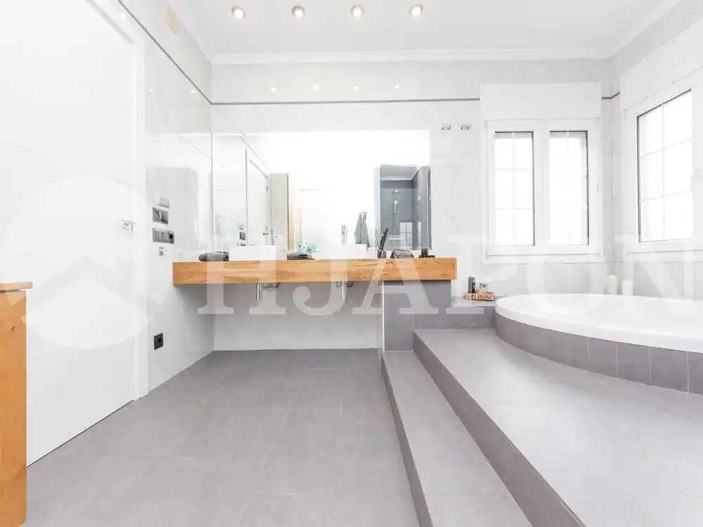Baño de Casa o chalet en venta en Argentona con Aire acondicionado, Calefacción y Jardín privado