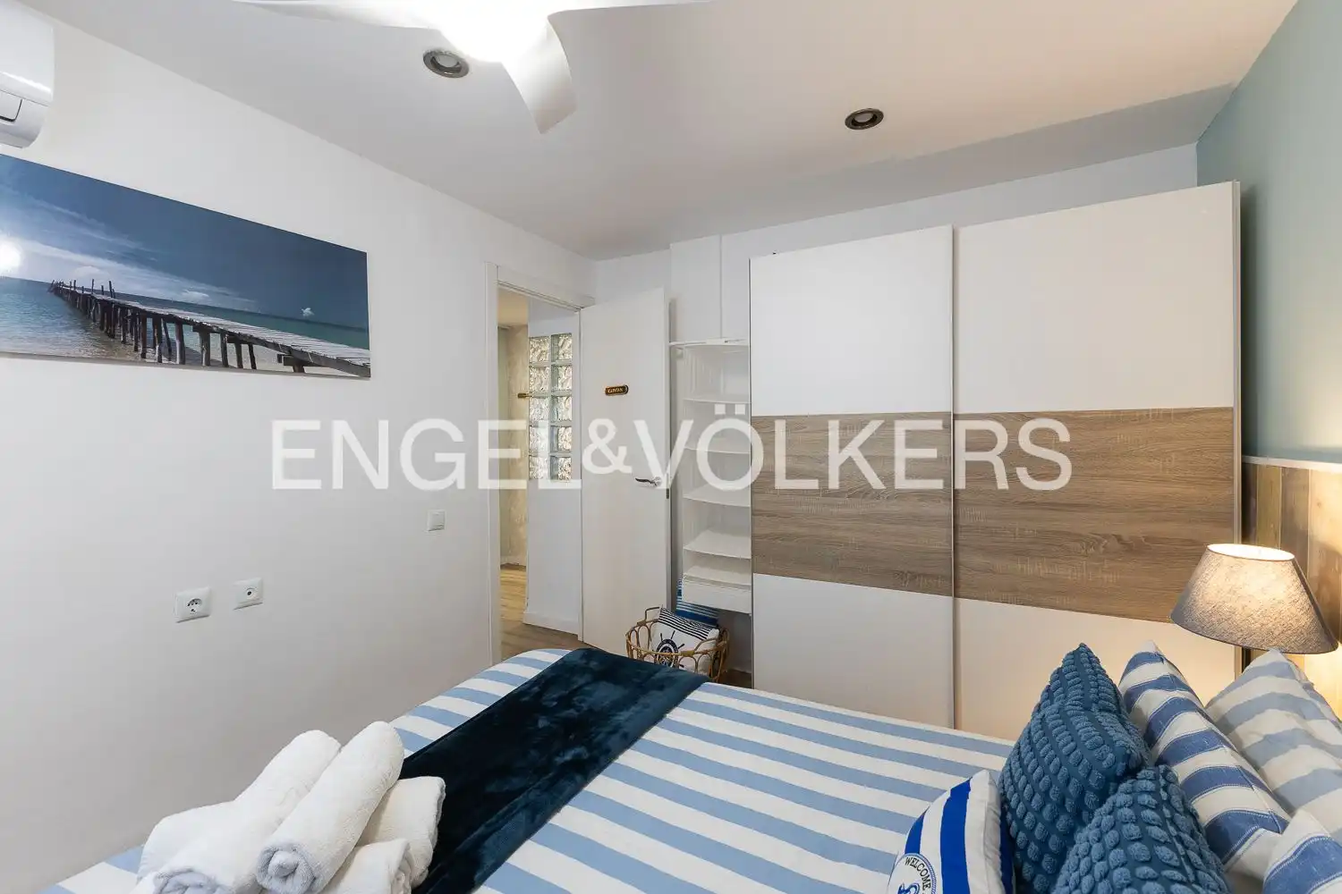 Bedroom of Flat for sale in Valencia  with Air Conditioner, Heating and Parquet flooring