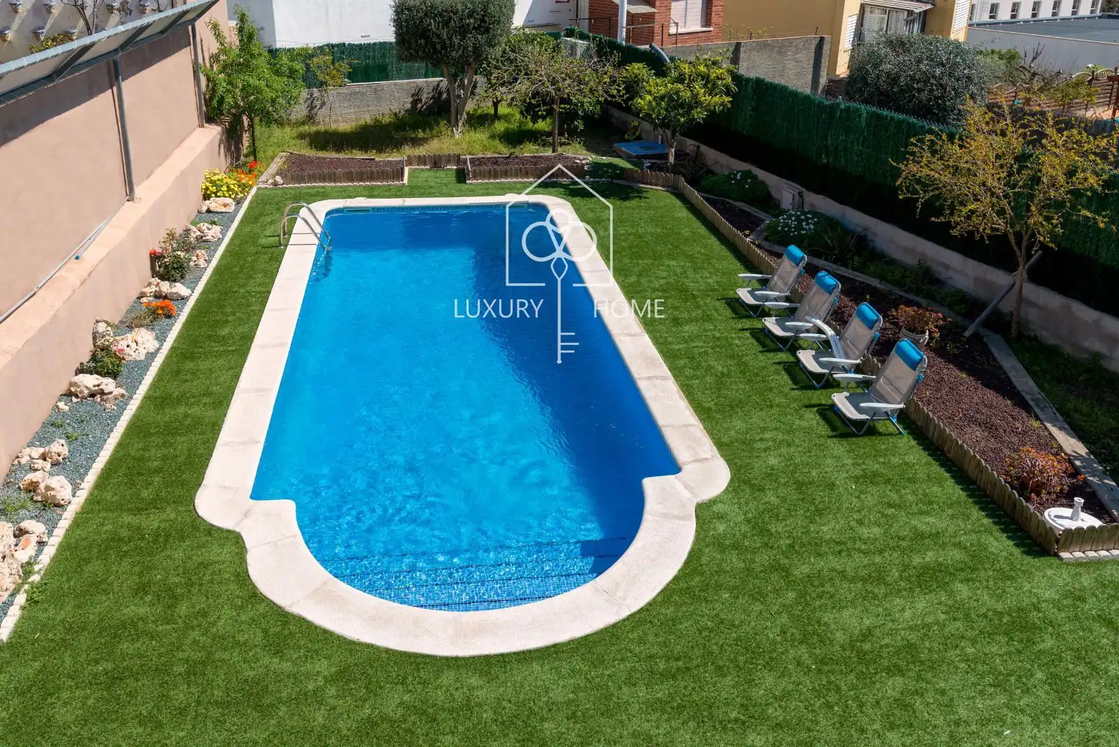 Piscina de Casa o xalet en venda en Viladecans amb Aire condicionat, Calefacció i Parquet