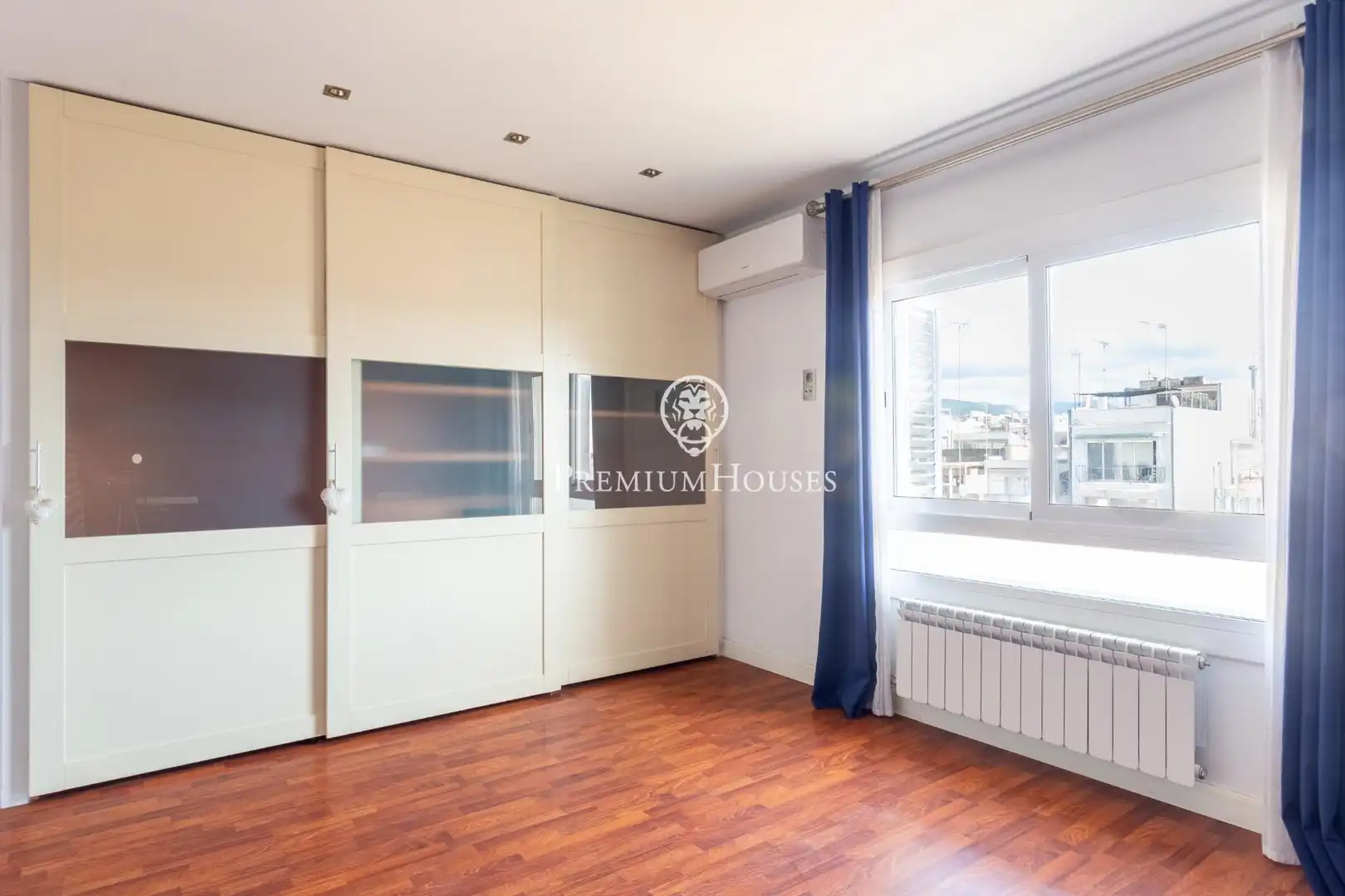Bedroom of Attic for sale in Mataró  with Air Conditioner, Heating and Parquet flooring