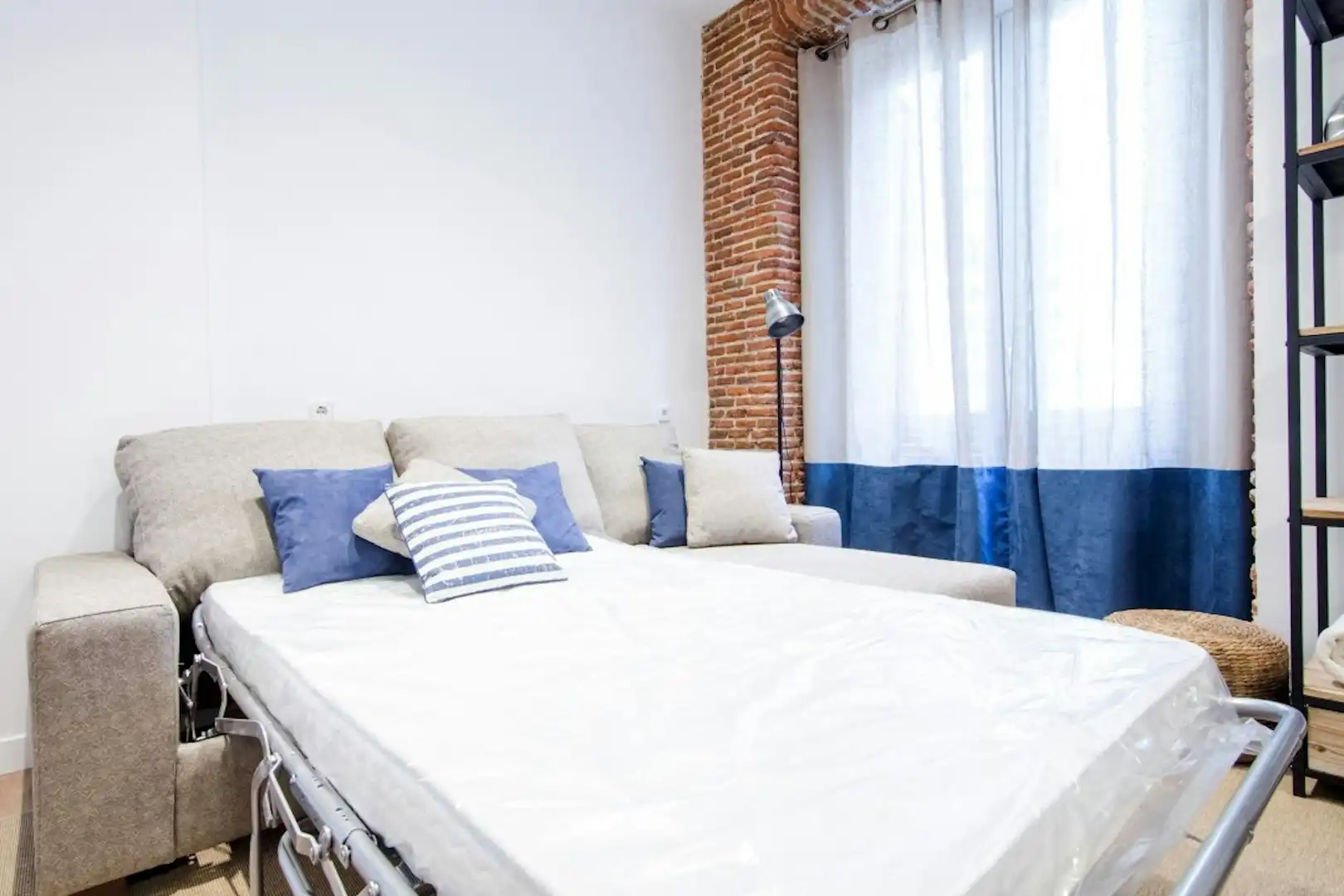 Schlafzimmer von Wohnung zur Miete in Madrid mit Klimaanlage, Heizung und Waschmaschine