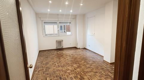 Foto 4 de Pis en venda a Moscardó,  Madrid Capital