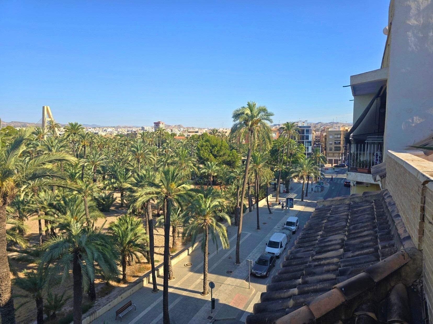 Exterior view of Flat to rent in Elche / Elx  with Air Conditioner and Balcony