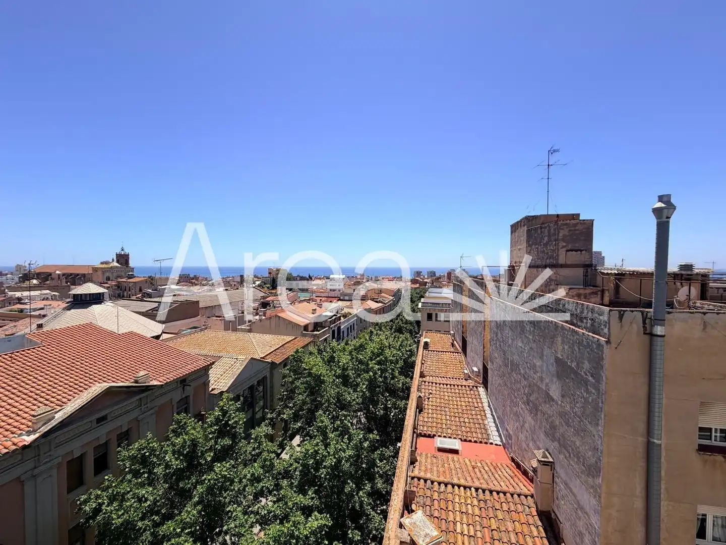 Vista exterior de Àtic en venda en Mataró amb Aire condicionat, Calefacció i Parquet