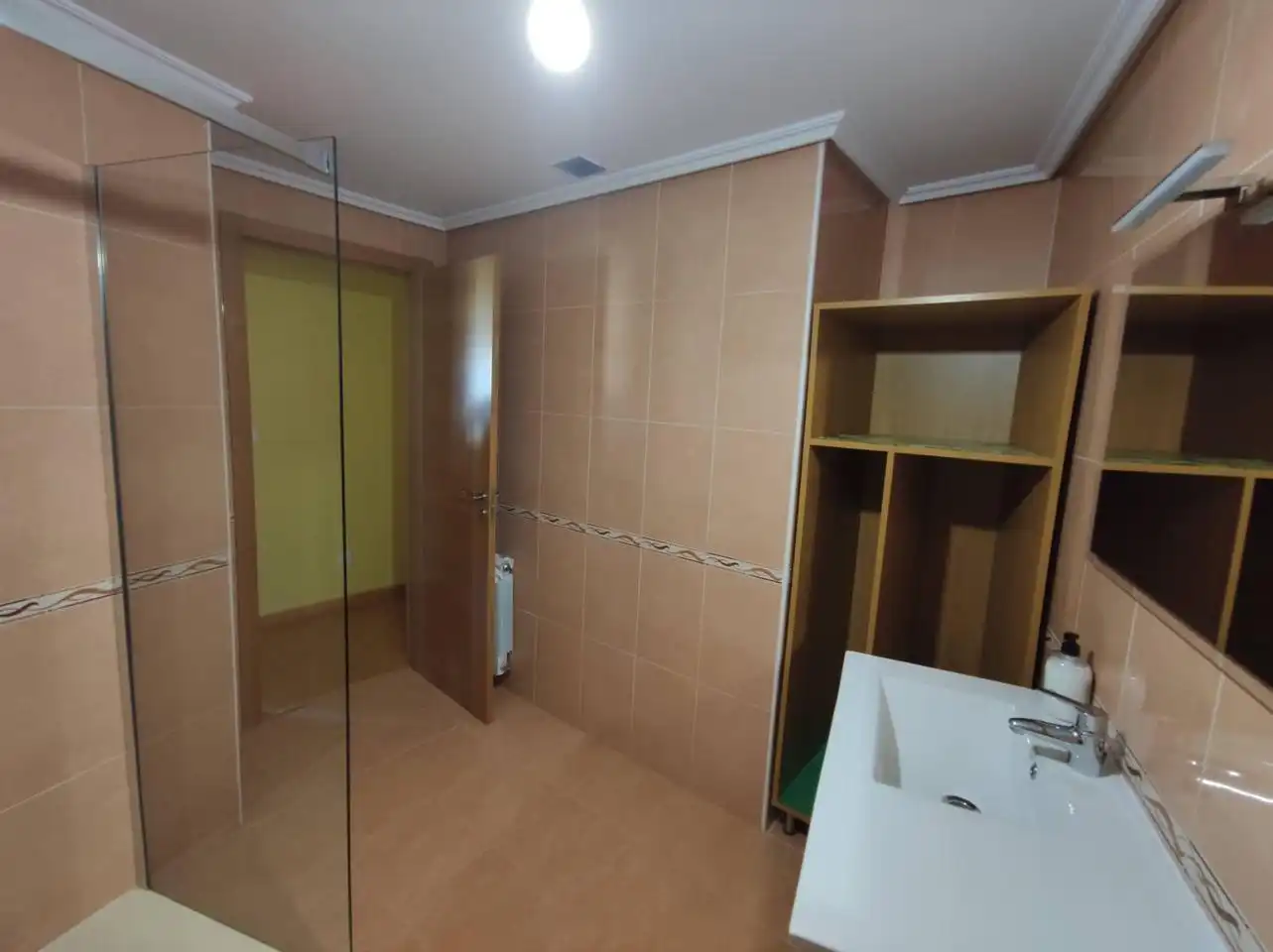 Bathroom of Flat for sale in Ponferrada  with Air Conditioner and Storage room