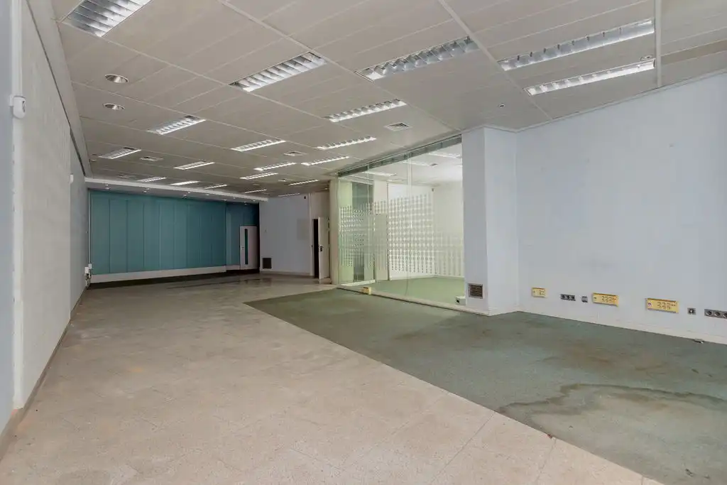 Business premises for sale in C/ Libertad, imagen 2