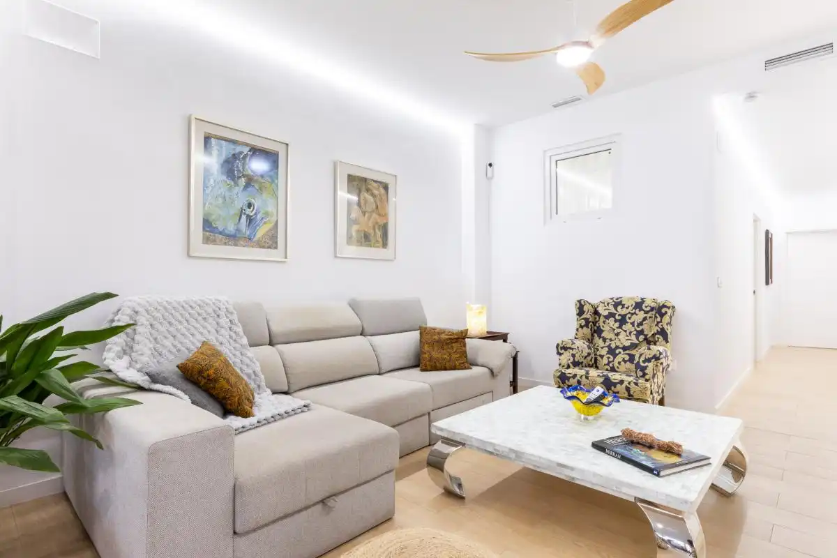 Sala d'estar de Planta baixa en venda en Valencia amb Aire condicionat, Calefacció i Terrassa