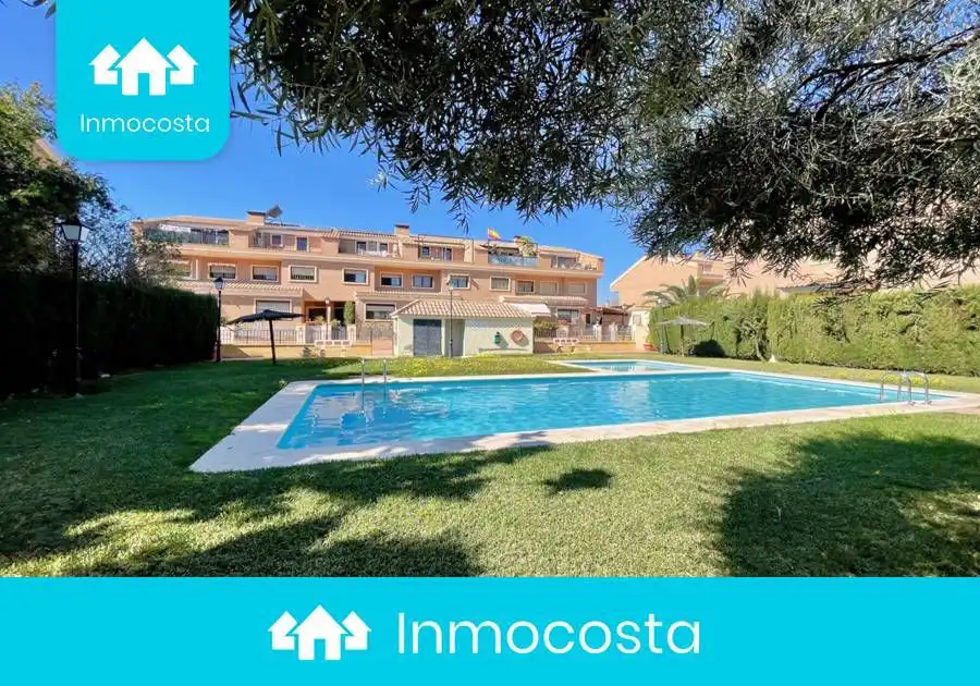 Vista exterior de Casa o xalet en venda en Sant Joan d'Alacant amb Aire condicionat, Calefacció i Jardí privat