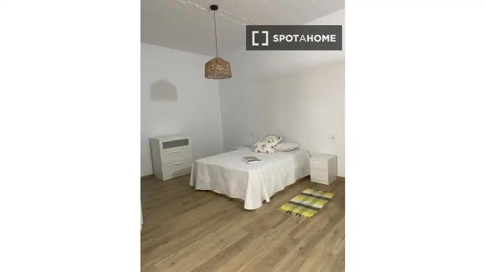 Habitación de Apartamento para compartir en Icod de los Vinos con Aire acondicionado, Terraza y Amueblado