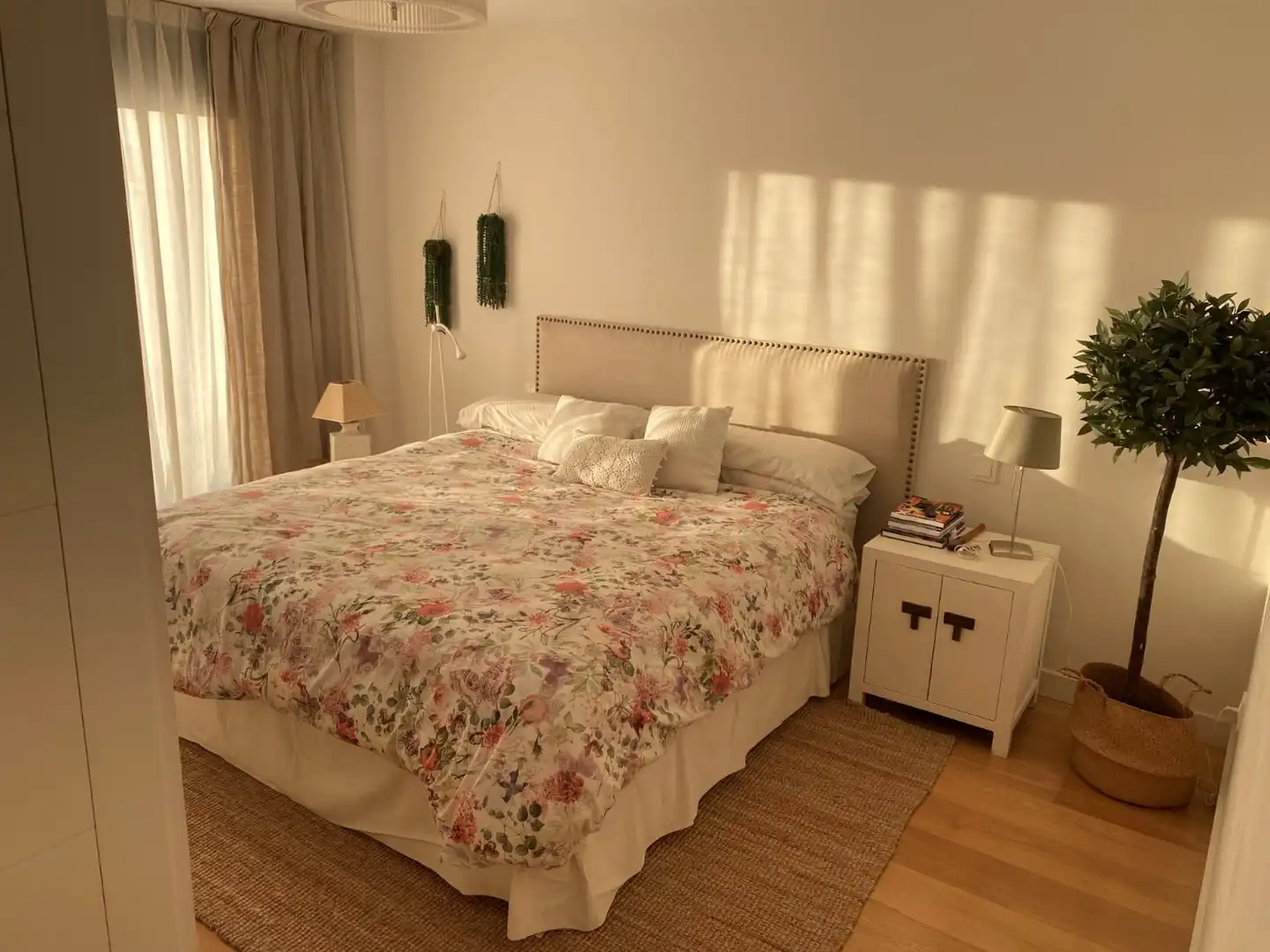 Dormitori de Casa adosada en venda en Boadilla del Monte amb Calefacció, Jardí privat i Terrassa