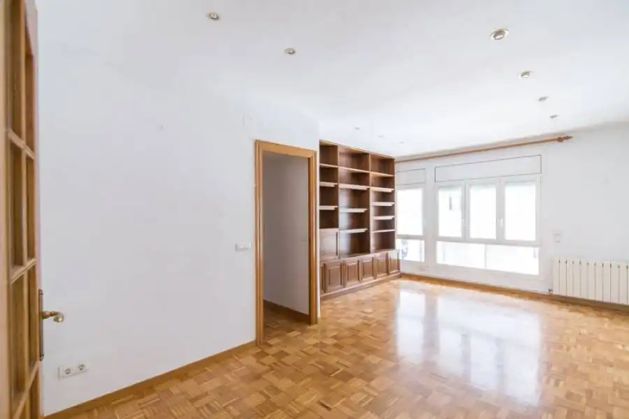 Habitación de Piso en venta en Barcelona con Calefacción y Parquet