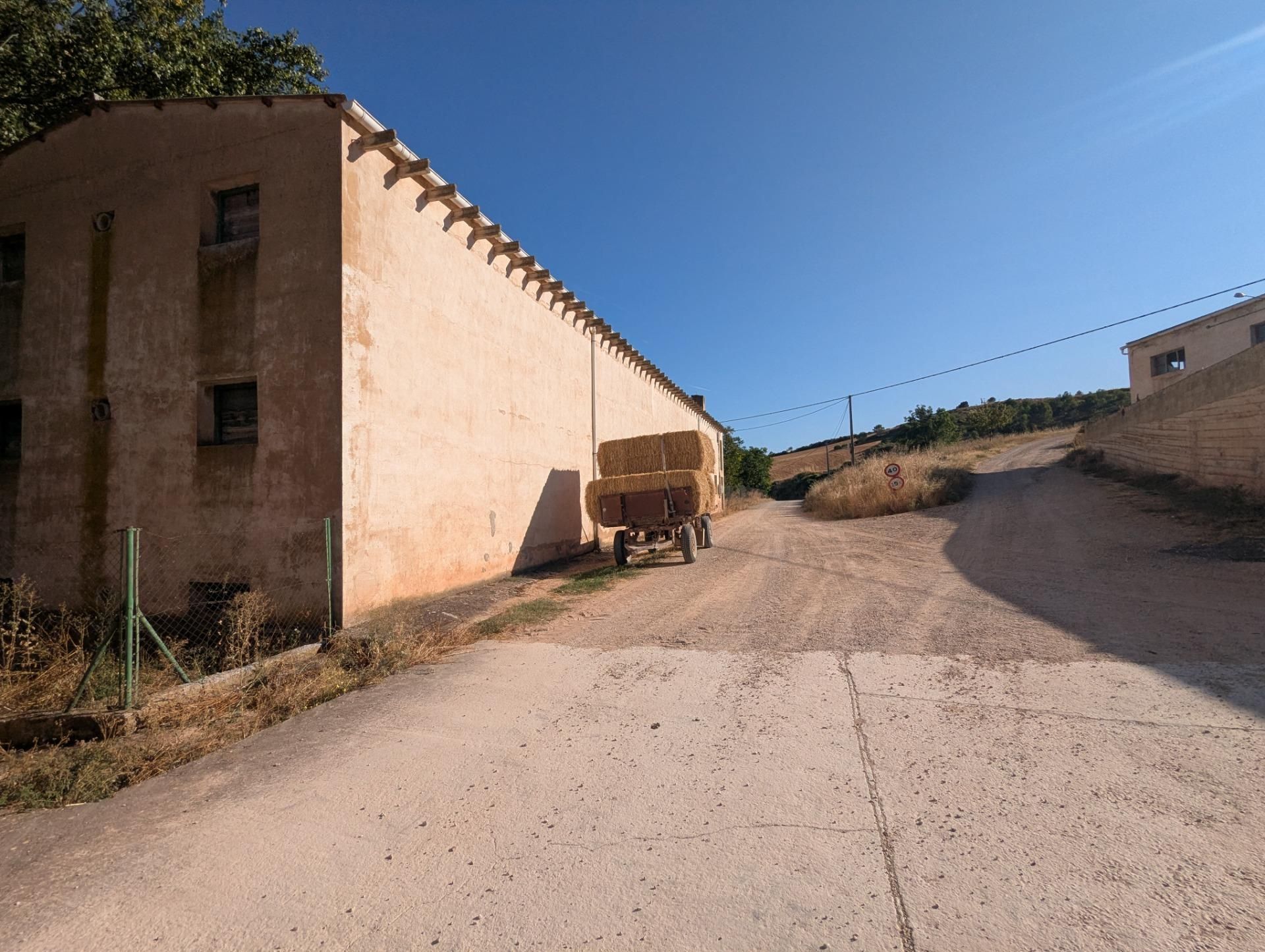 Vista exterior de Nau industrial en venda en Guesálaz / Gesalatz