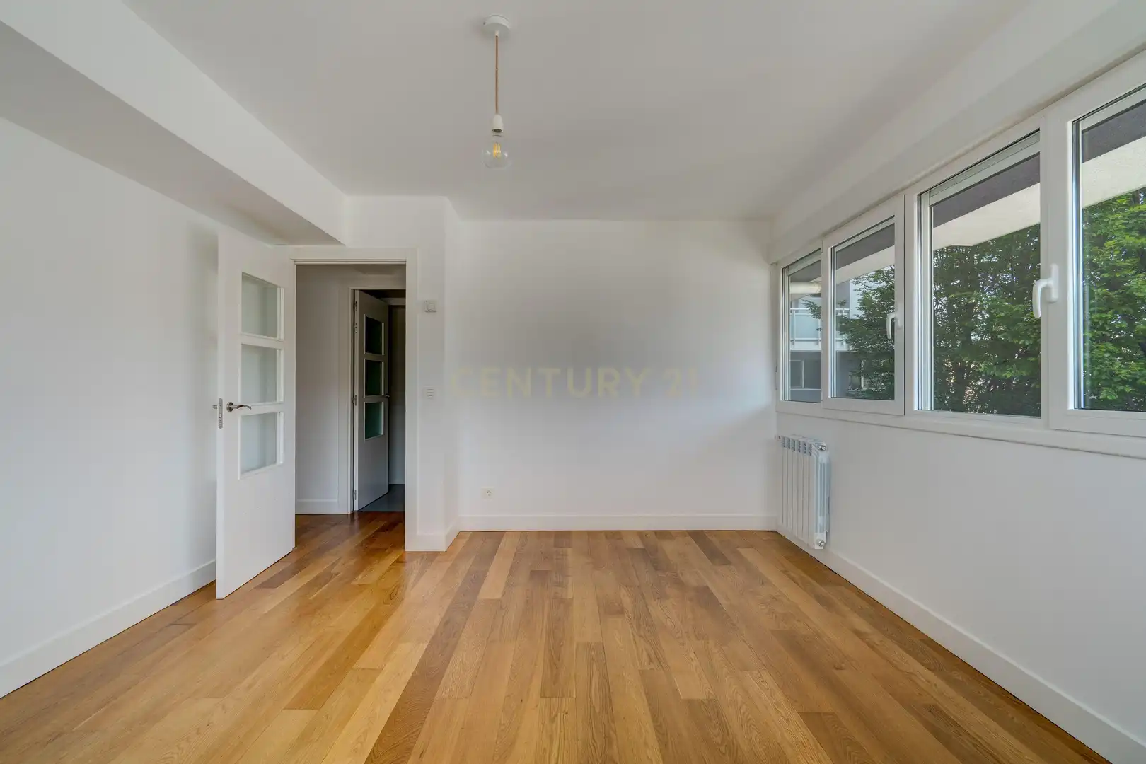 Bedroom of Flat for sale in Irun 