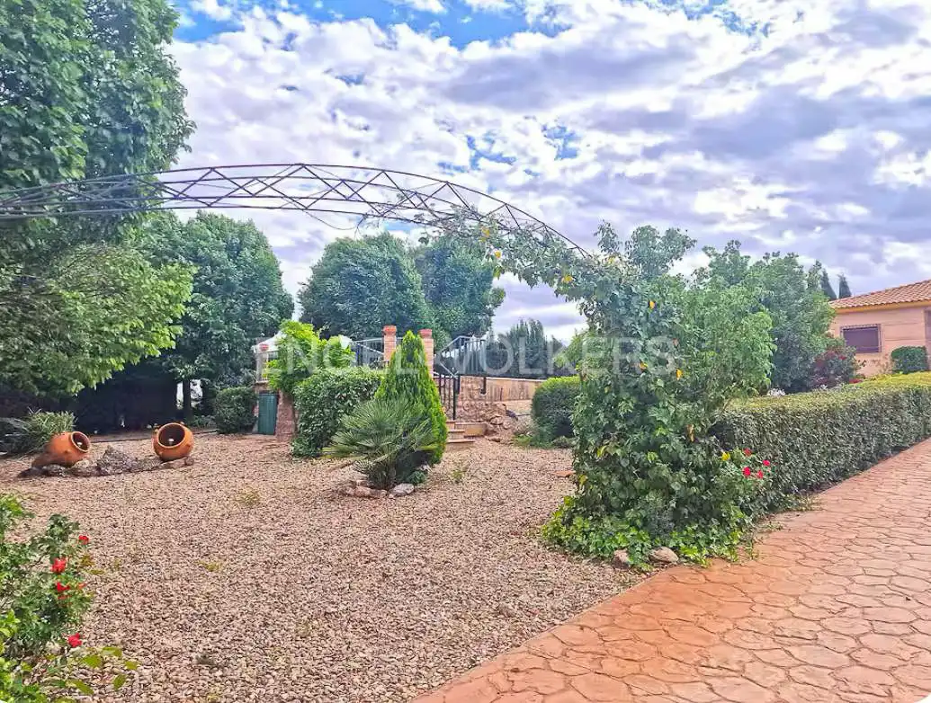 Casa o chalet en venta en Daimiel con Aire acondicionado, Calefacción y Jardín privado
