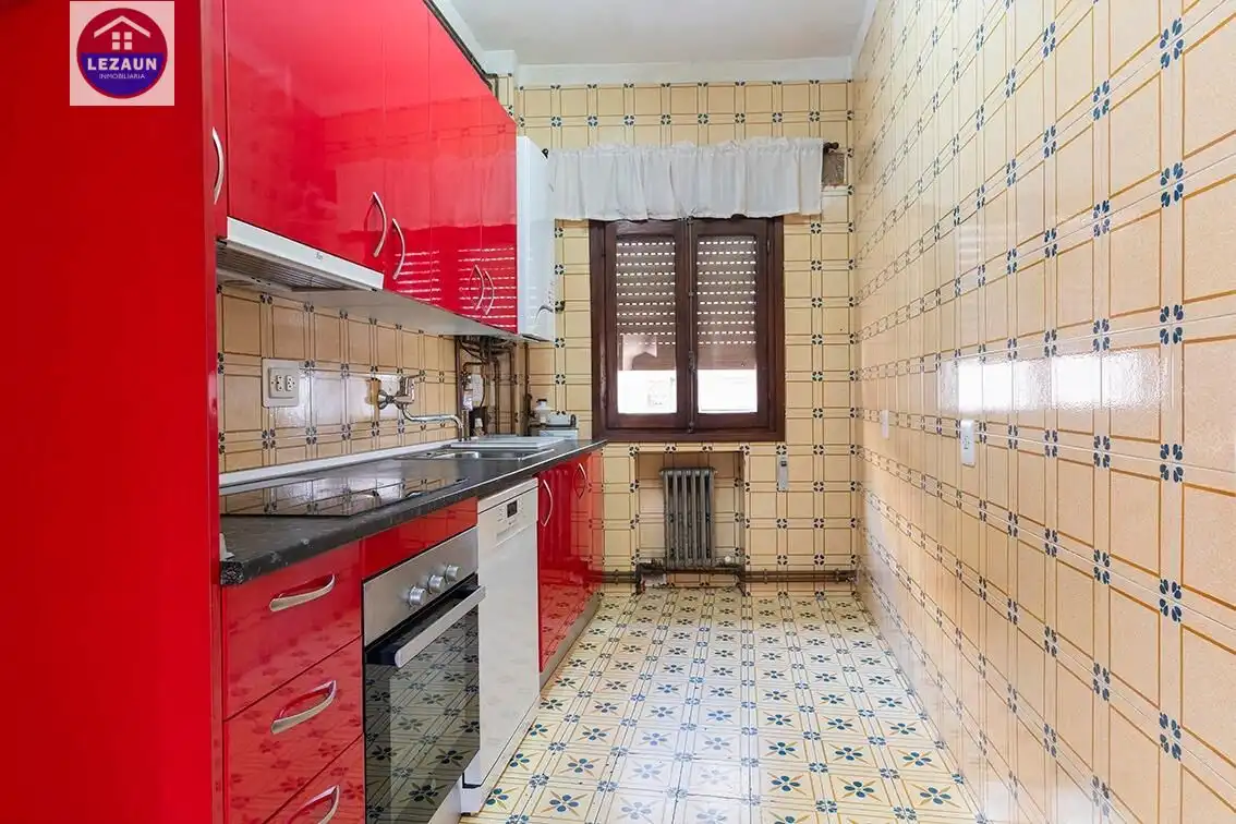 Kitchen of Flat for sale in Funes  with Parquet flooring, Terrace and Storage room
