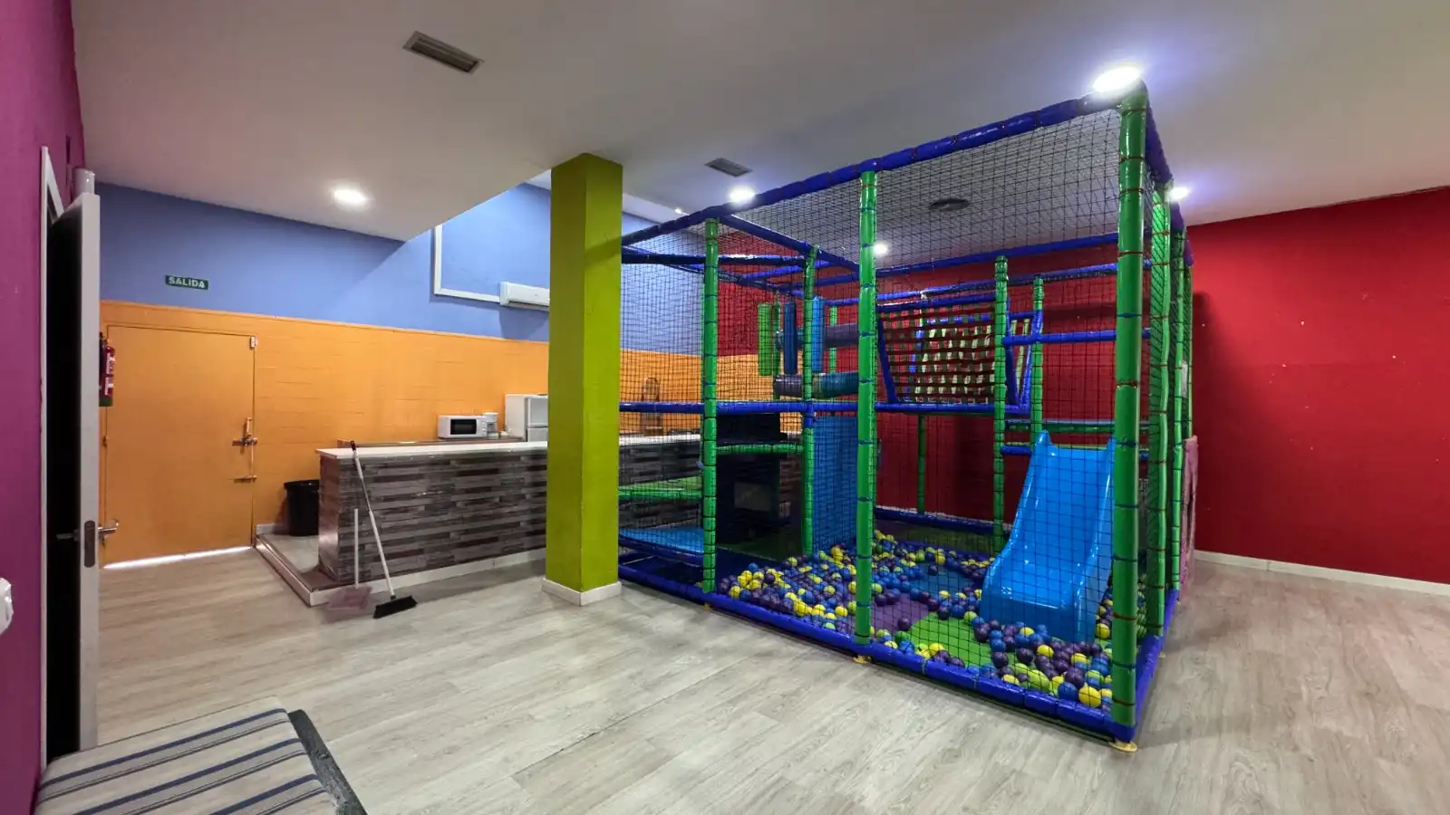 Local en venta en Cáceres con Aire acondicionado