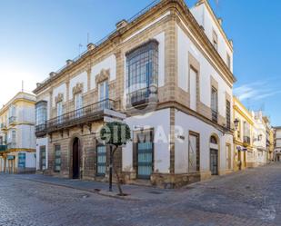 Vista exterior de Edifici en venda en Jerez de la Frontera