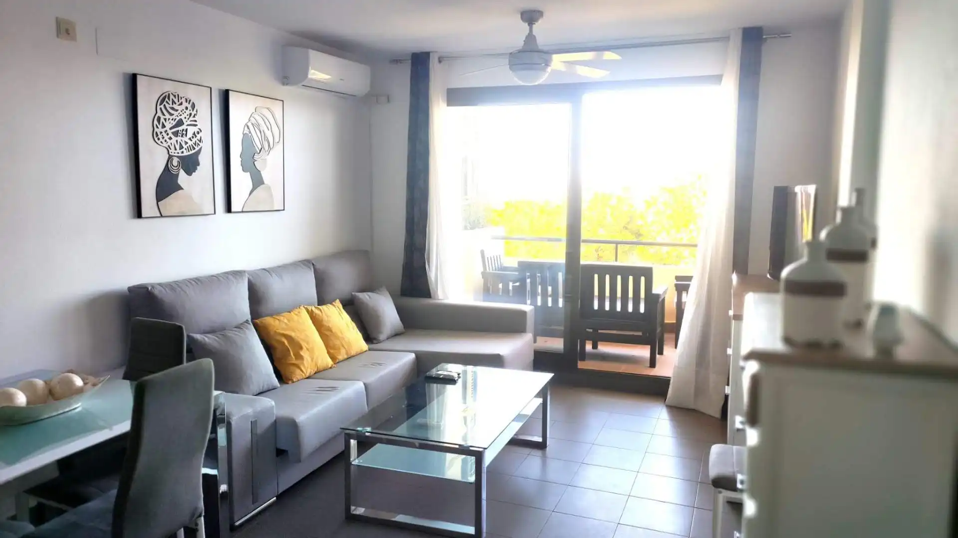 Sala d'estar de Apartament de lloguer en El Ejido amb Aire condicionat, Terrassa i Balcó