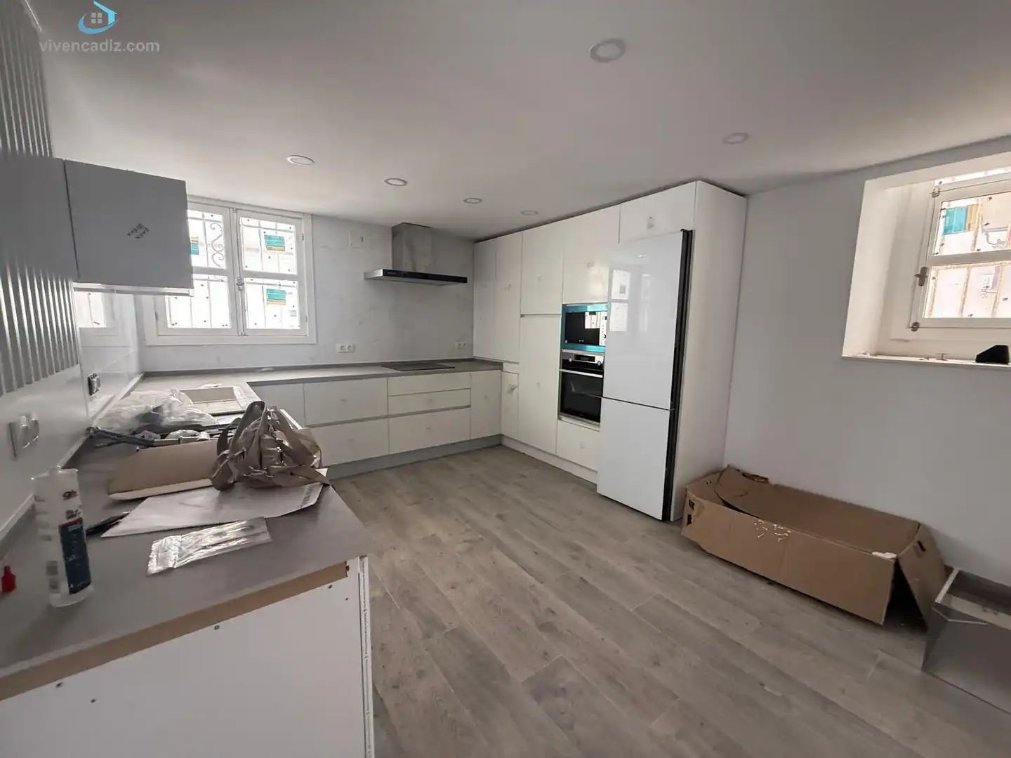 Cocina de Dúplex en venta en Cádiz