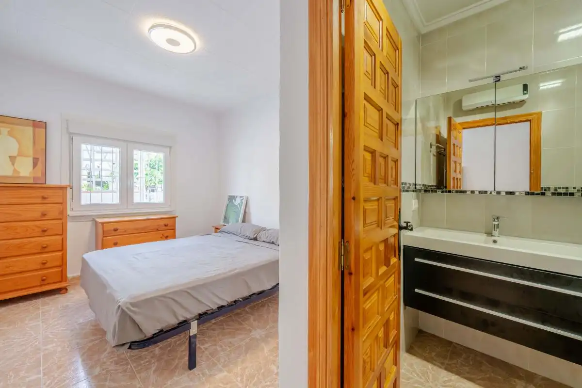 Habitación de Casa o chalet de alquiler en Elche / Elx con Aire acondicionado, Calefacción y Jardín privado