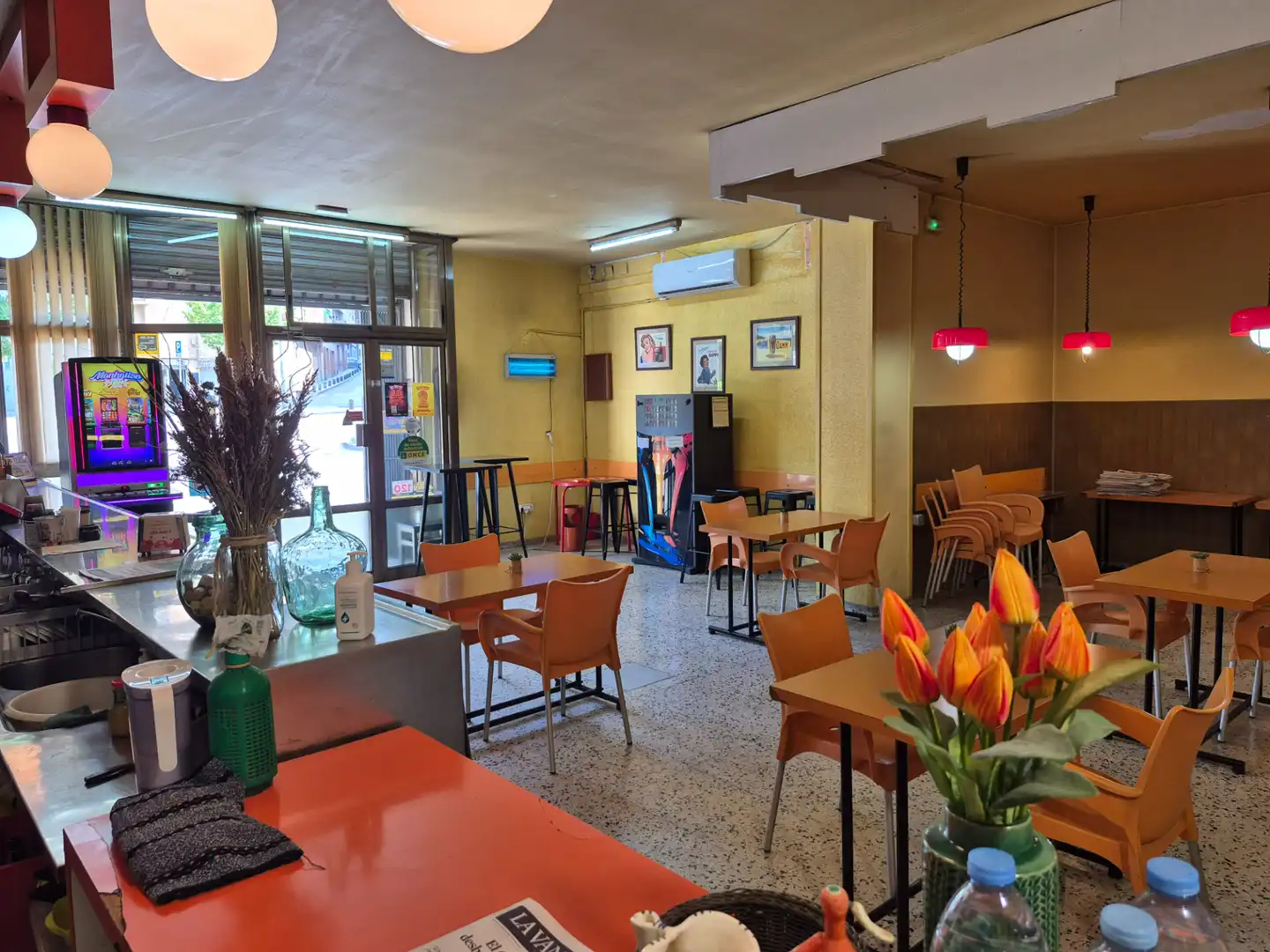 Business premises for transfer in Avinguda Castellbisbal 28, imagen 3