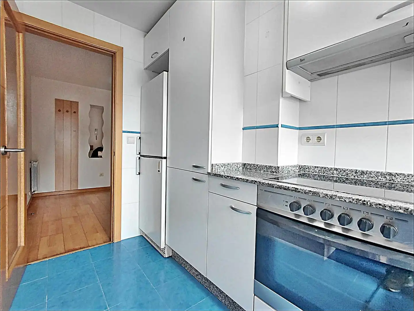 Cocina de Piso en venta en Vilagarcía de Arousa con Calefacción, Jardín privado y Terraza