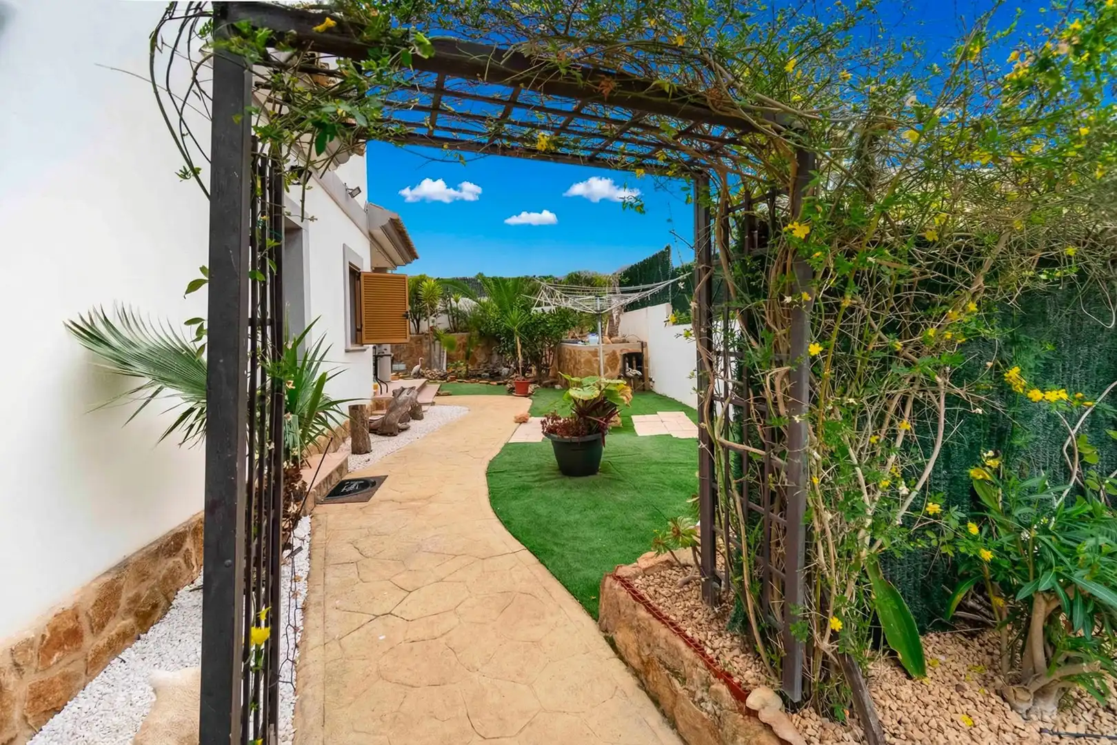 Detached house with pool for sale in Golf Bahía, imagen 10