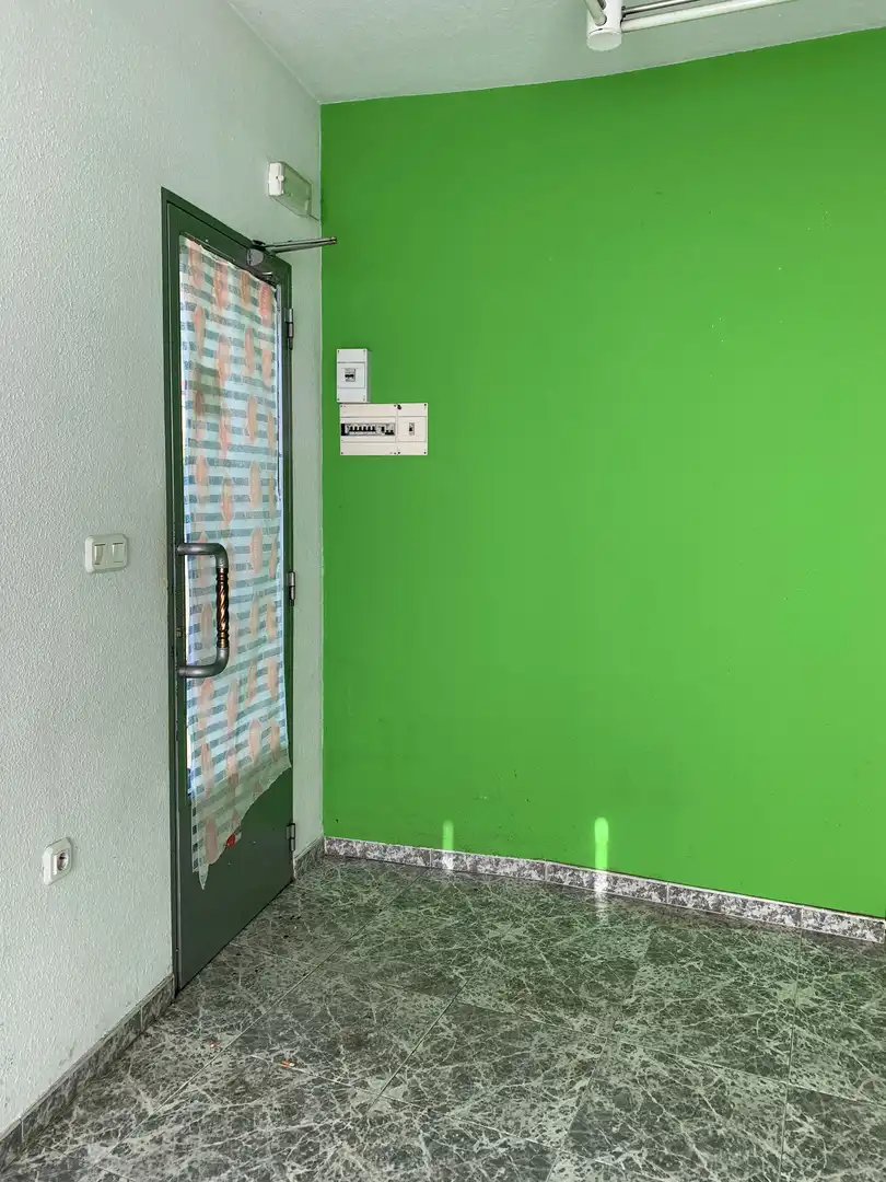 Gewerbefläche zur Miete in Miralvalle - Av. Virgen del Puerto - La Data, imagen 7