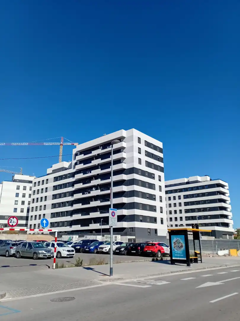 Exterior view of Commercial properties for sale in Esplugues de Llobregat