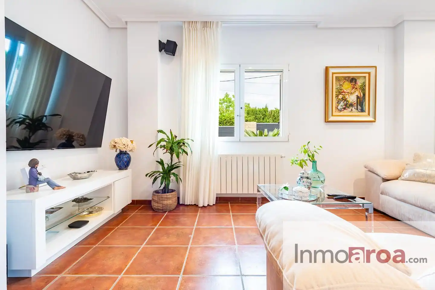 Sala de estar de Casa o chalet en venta en Paterna con Jardín privado, Terraza y Piscina