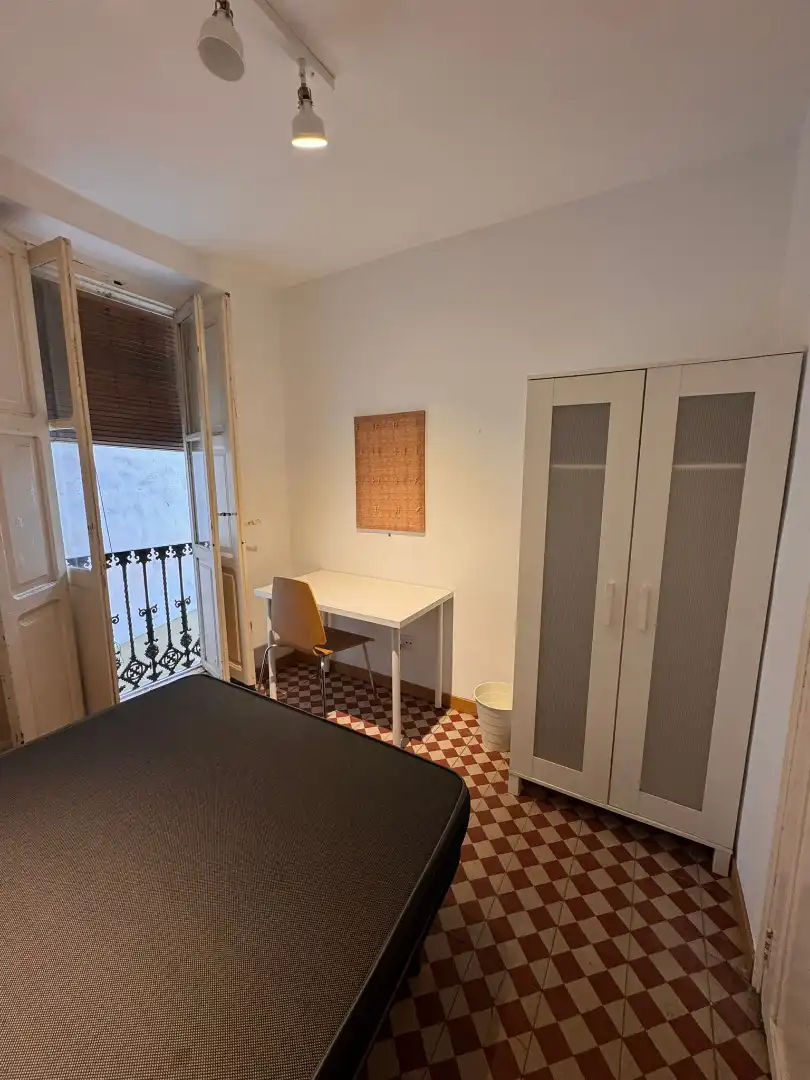 Schlafzimmer von Wohnung zur untervermieten in Valencia mit Möbliert, Ofen und Waschmaschine