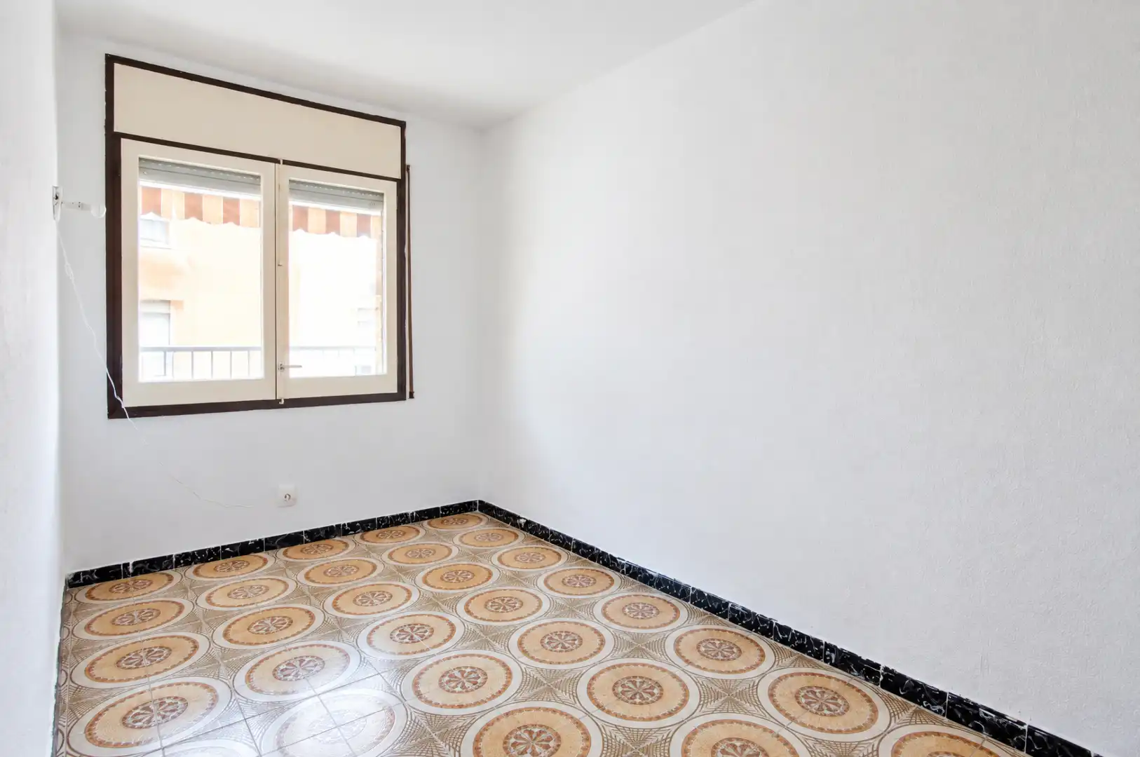 Flat with terrace for sale in Carrer de Flix, imagen 7