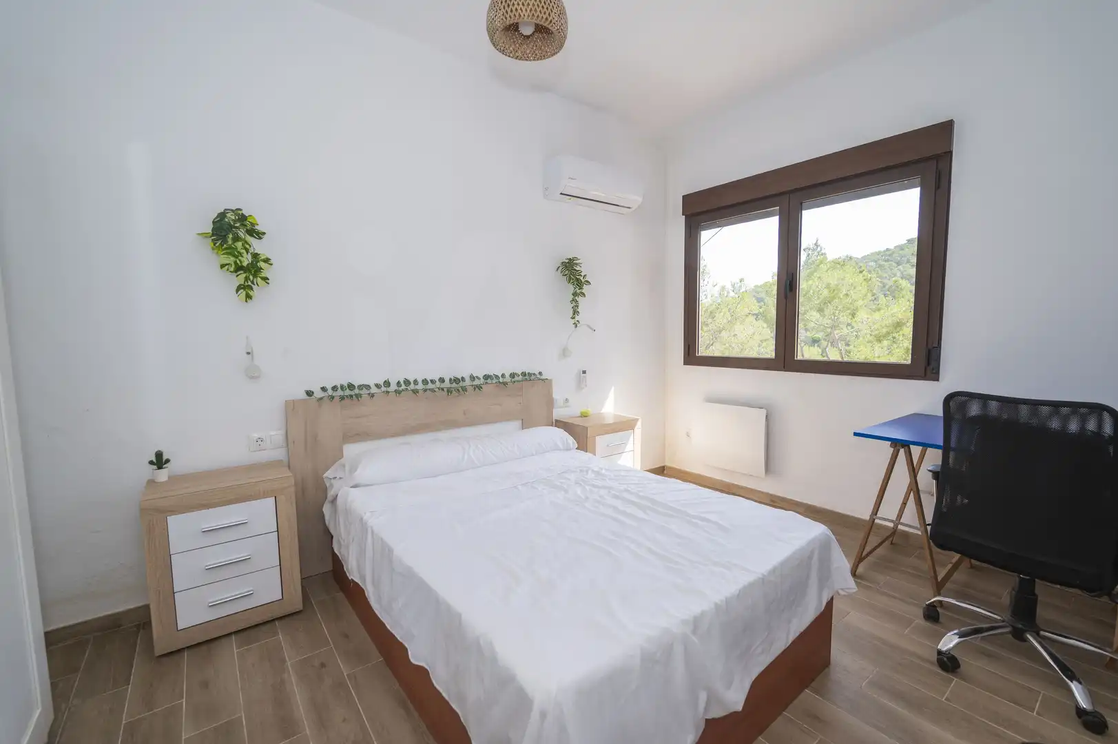 Habitación de Casa adosada en venta en Santa Eulària des Riu con Aire acondicionado y Calefacción