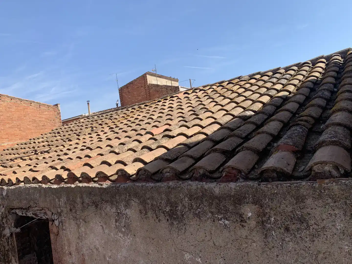 Vista exterior de Casa adosada en venda en El Rourell amb Balcó