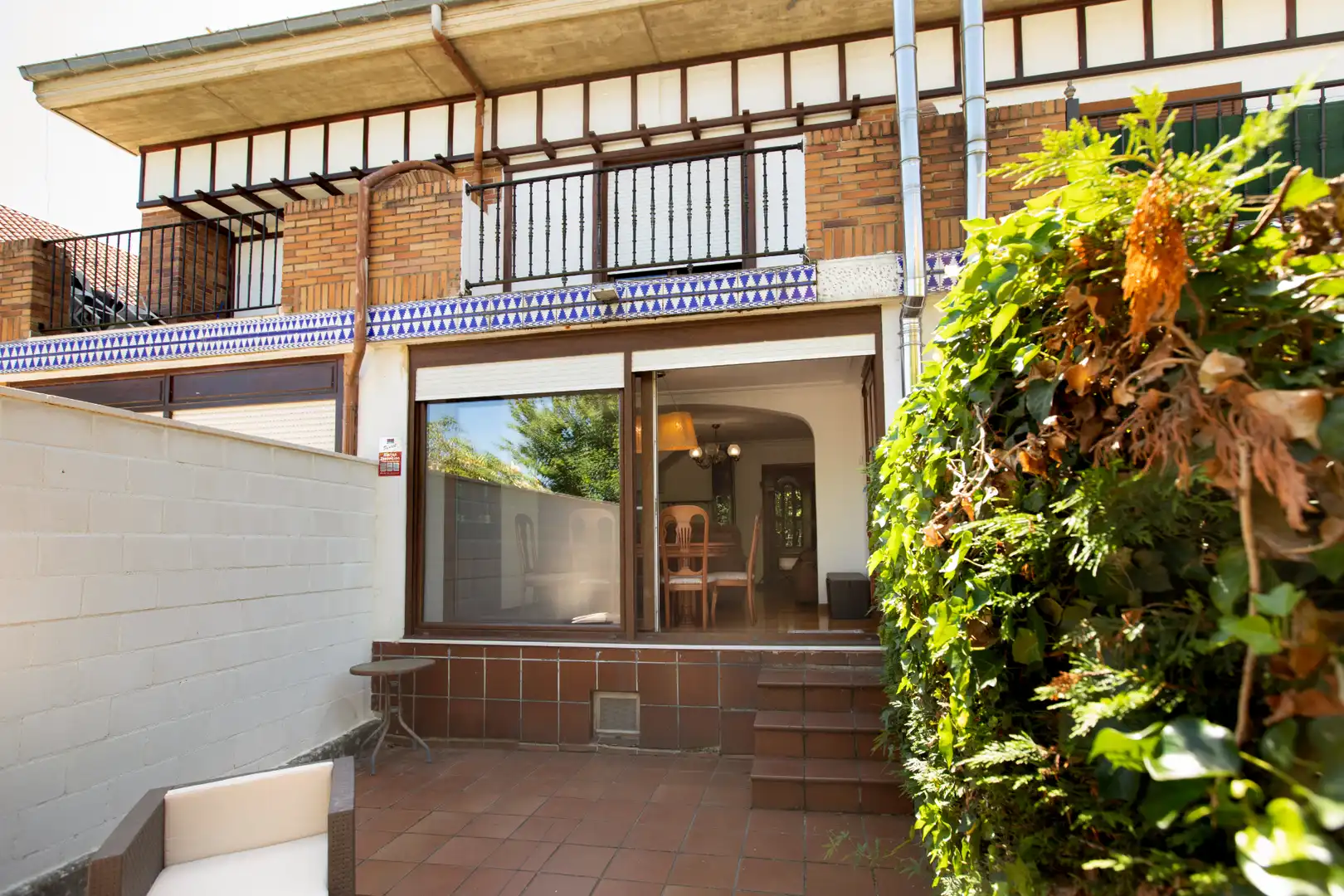 Vista exterior de Casa adosada en venda en Camargo amb Calefacció, Jardí privat i Parquet