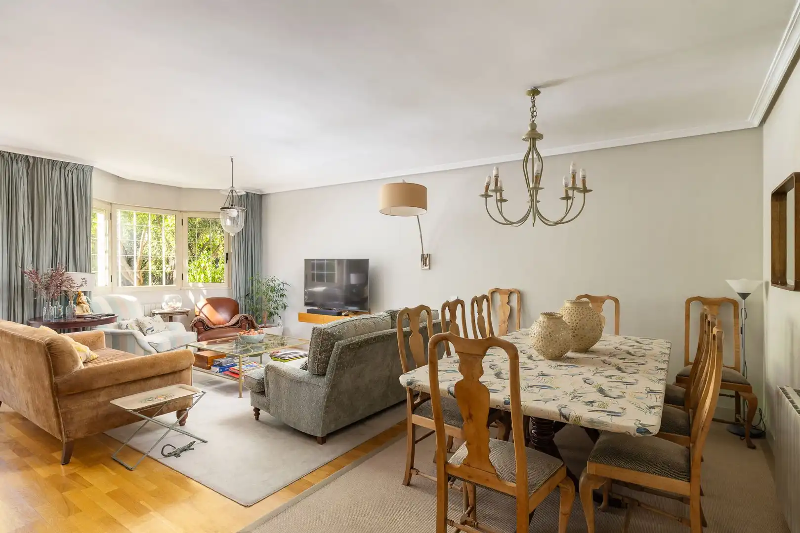 Menjador de Apartament en venda en Madrid amb Aire condicionat, Calefacció i Terrassa