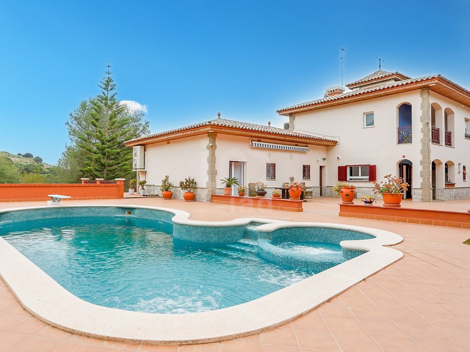 Piscina de Casa o xalet en venda en Badalona amb Aire condicionat, Calefacció i Terrassa