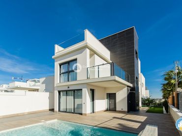 Villa con piscina in vendita a Chirrines