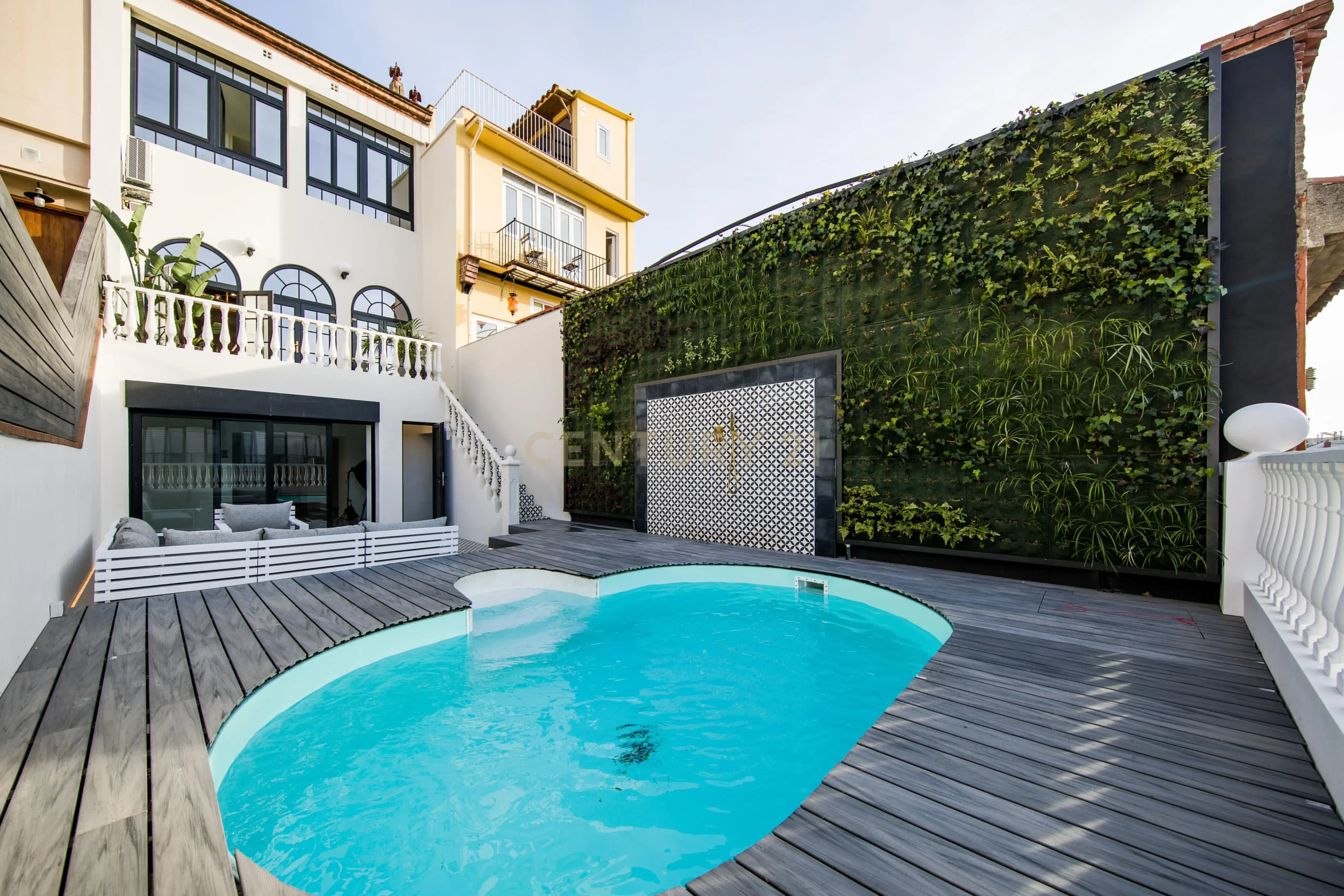 Swimming pool of Flat for sale in  Barcelona Capital