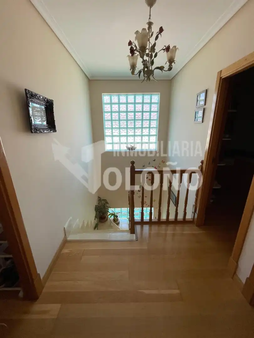 Casa adosada en venda en Alesanco amb Calefacció, Jardí privat i Parquet