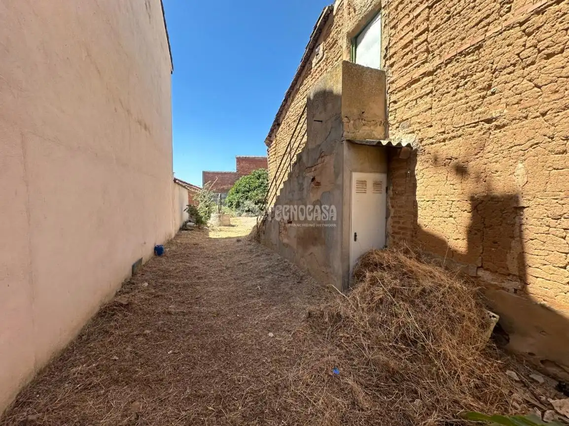 Casa adosada en venda a Usanos