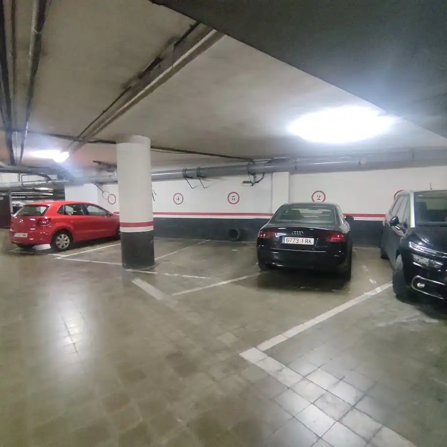 Aparcament de Garatge en venda en Barcelona