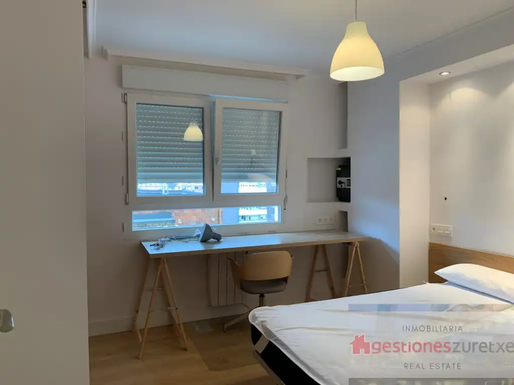 Bedroom of Flat for rent in Bilbao 