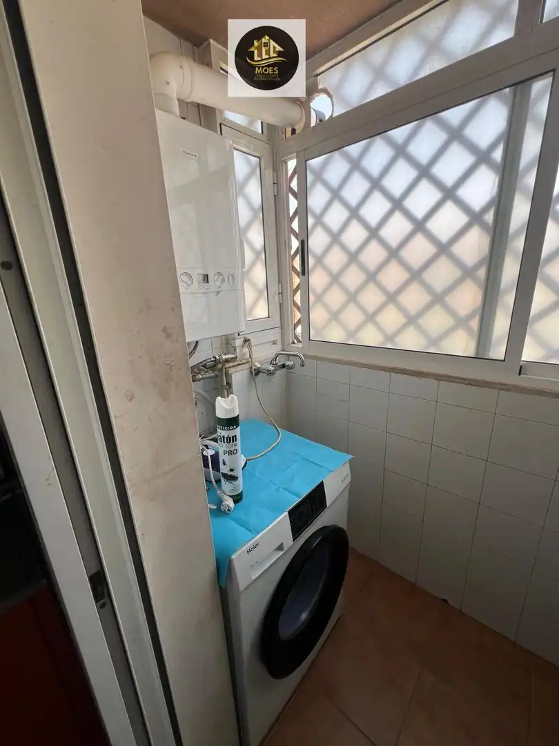 Bathroom of Flat for sale in Jaén  with Heating, Storage room and Balcony